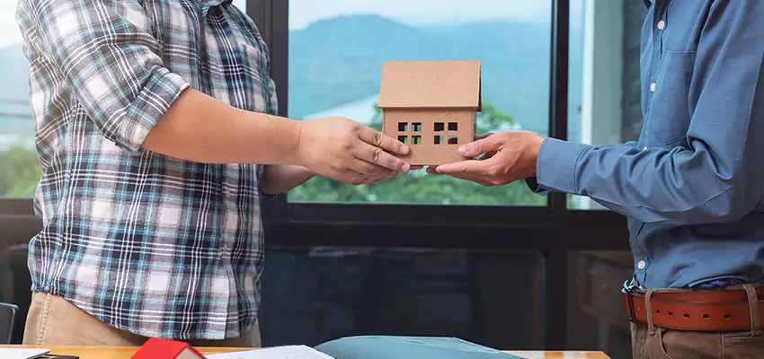 How We Determine Your Sell House with Reverse Mortgage Offer in Massapequa Park, NY?