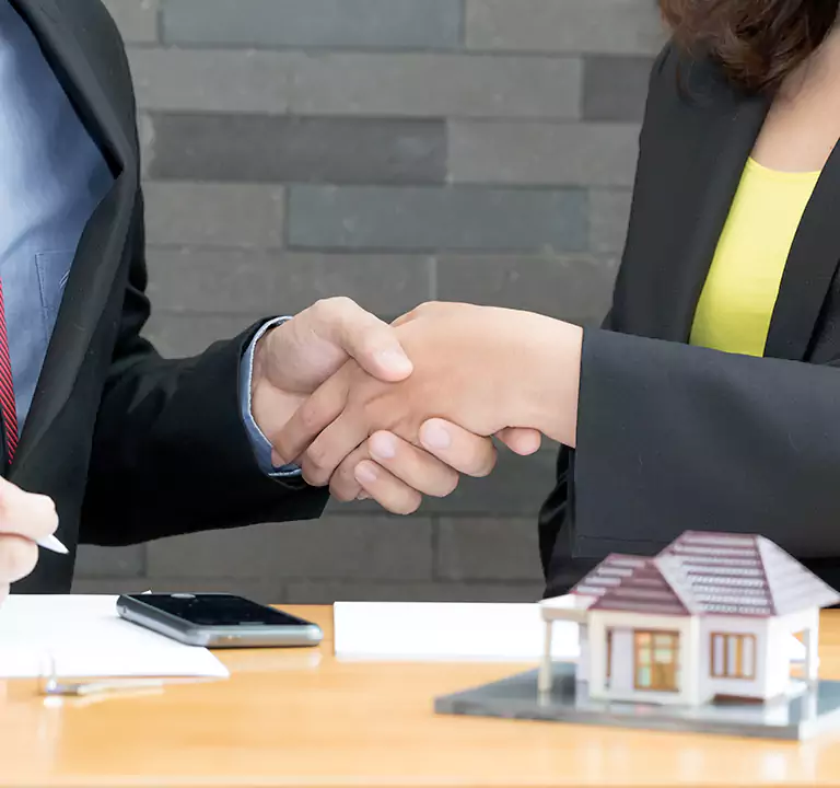 Why Sell to Us Instead of Letting the Home Go to Auction in Massapequa Park, NY?